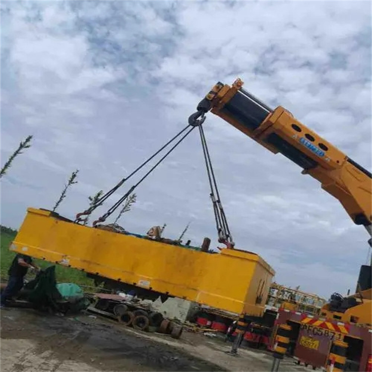 原阳随车吊吊集装箱怎么吊